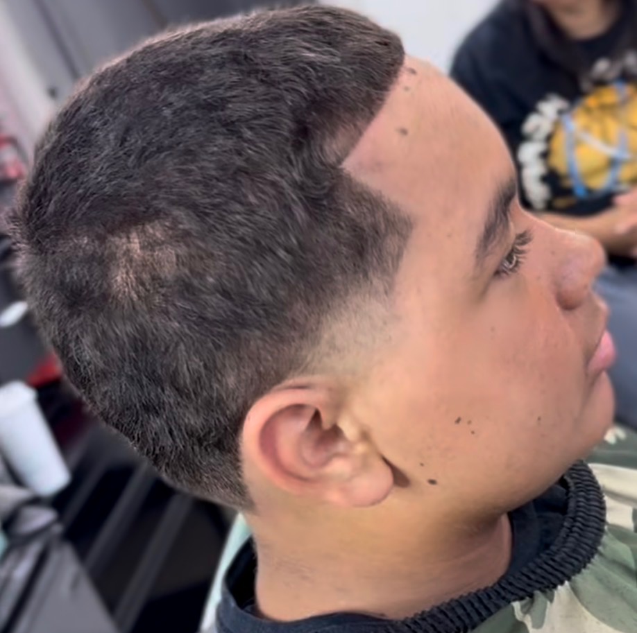 Cut'n It Close — Burst Fade Lineup